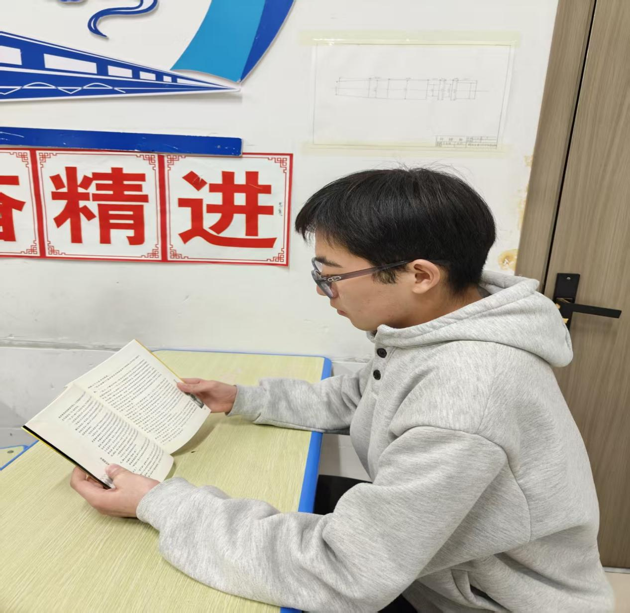 765529af186ddfa0d8caaa74fad96133