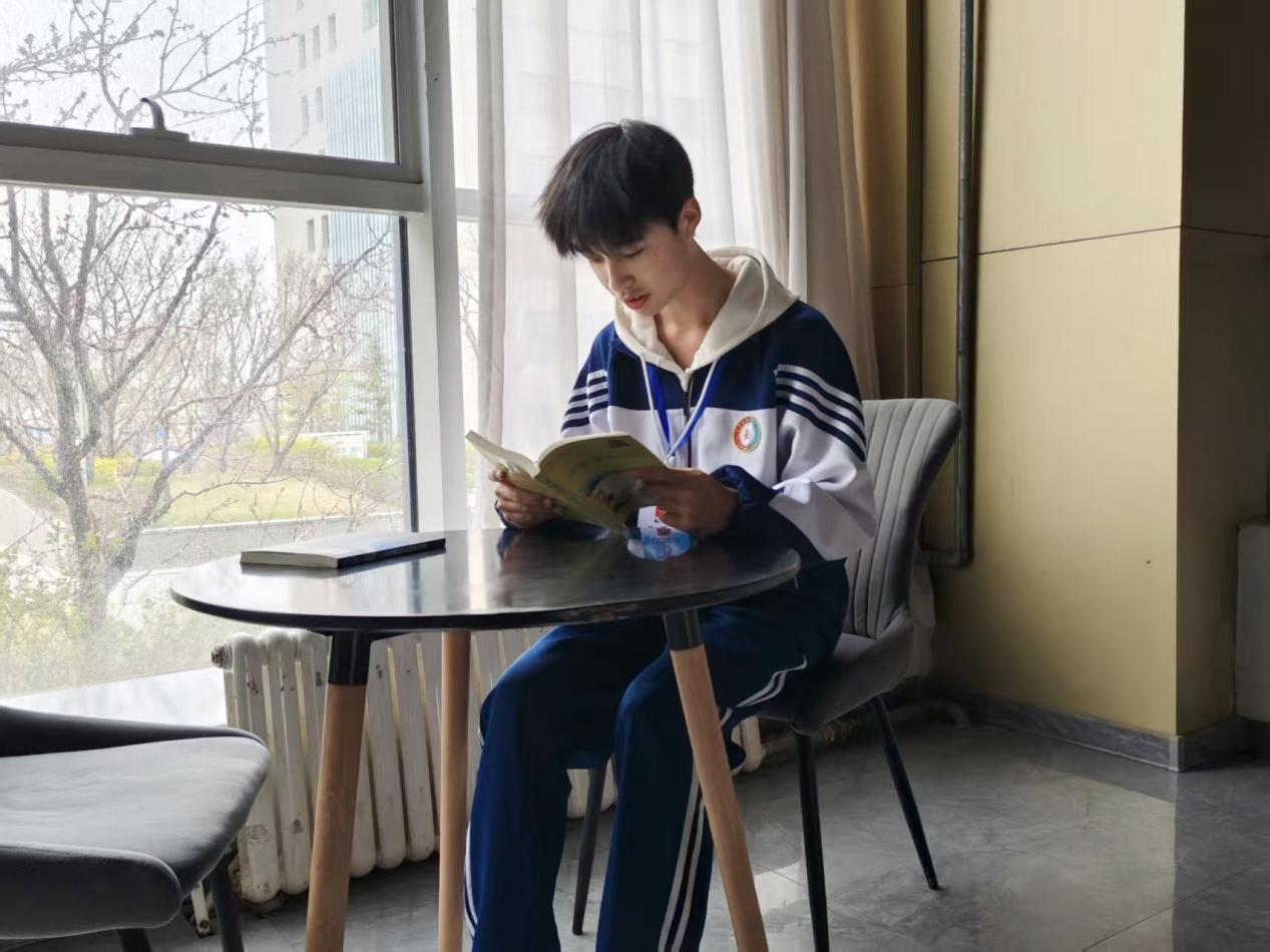 书林漫步 经典共享 | 学生荐书：《小王子》