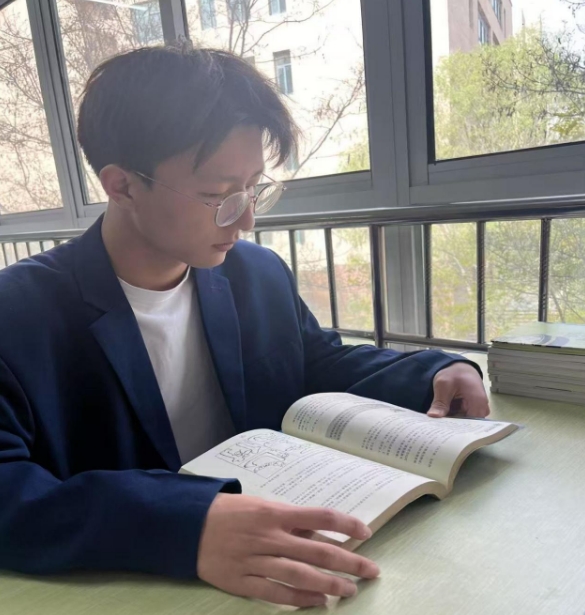 书林漫步 经典共享 | 学生荐书：《人类简史》